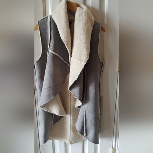 Women's gray cape